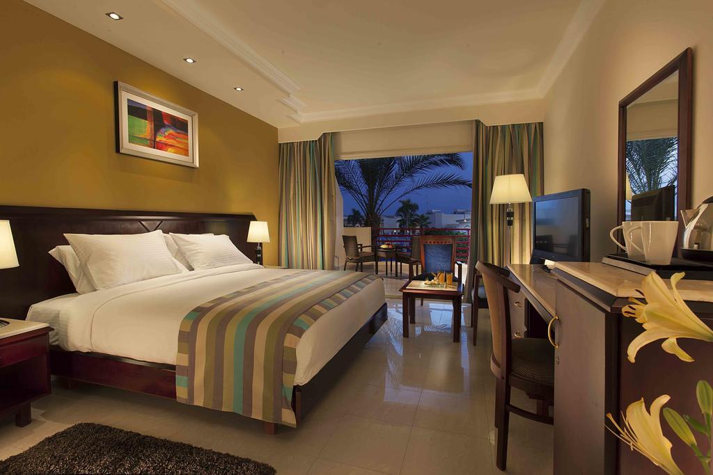 מלון שארם א-שייח Xperience Kiroseiz Aquapark Premier-Naama Bay מראה חיצוני תמונה A room at the Hilton Sharm El Sheikh